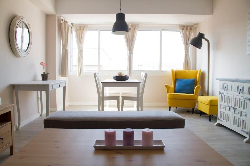 Lloret De Mar - Beachside Apartment - Free Parking - Limited Size Car Eksteriør bilde